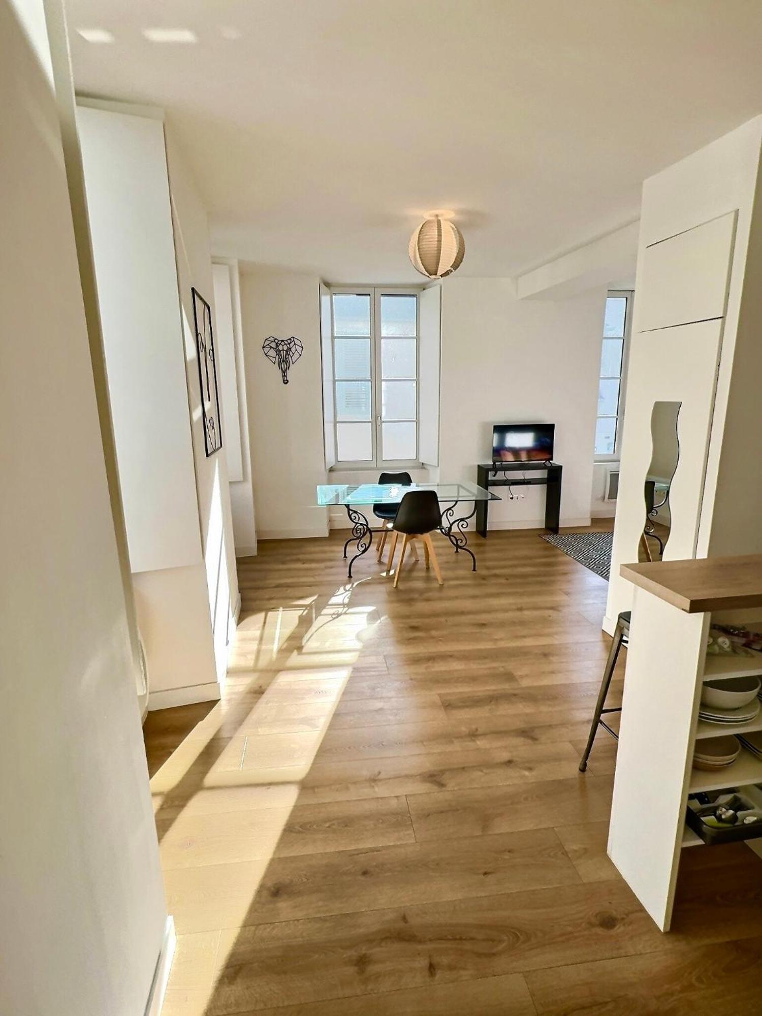 Wonderhost, Au Coeur Du Quartier Du Chateau بو المظهر الخارجي الصورة
